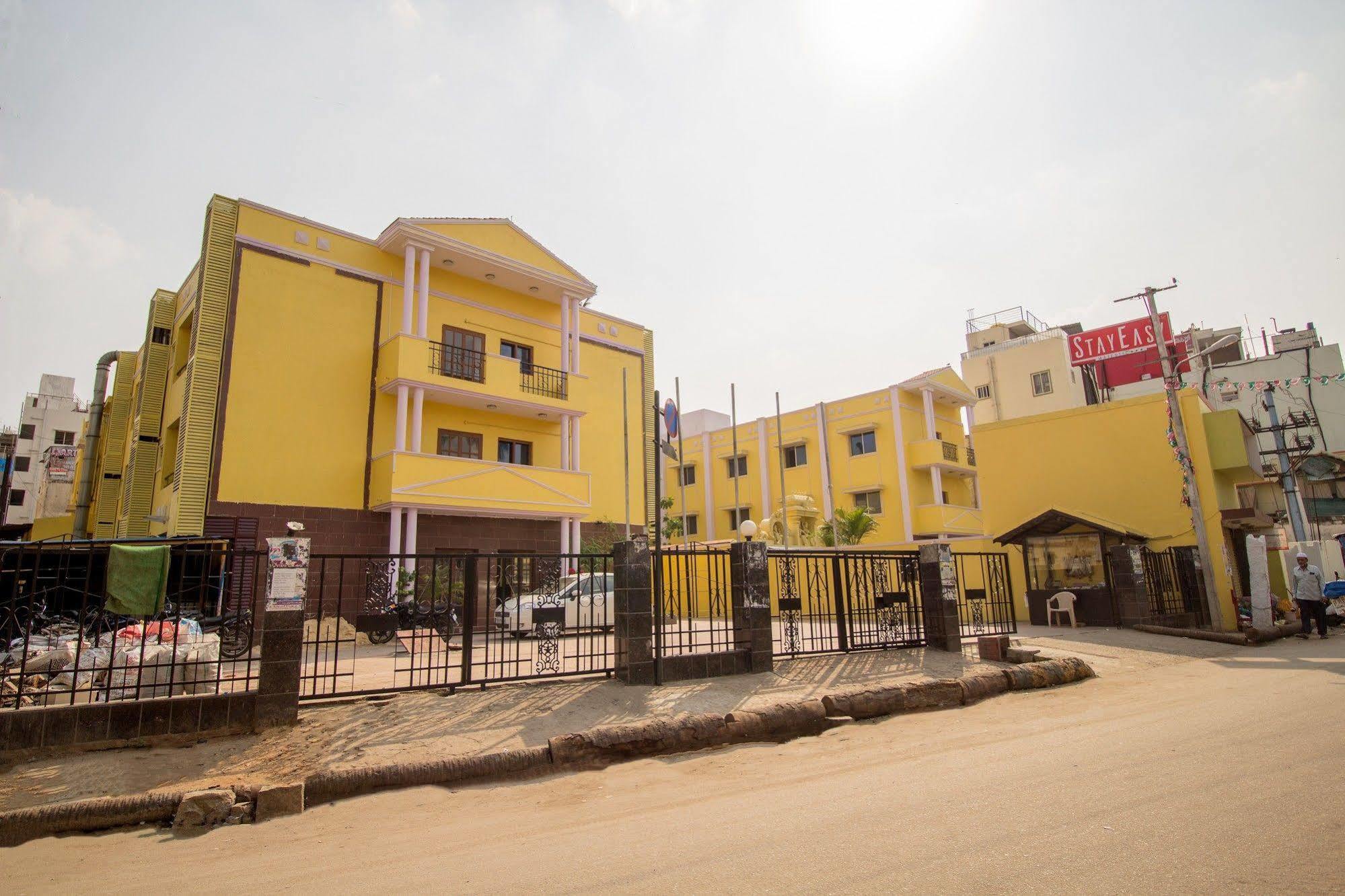Stayeasy Majestic Bangalore Dış mekan fotoğraf